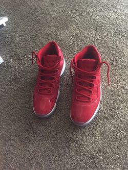 Jordan 11s size 13
