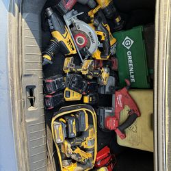 Milwaukee Dewalt tool bundle