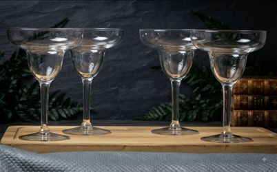 Set of 4 Margarita Glasses / Stemmed Cocktail Glassware