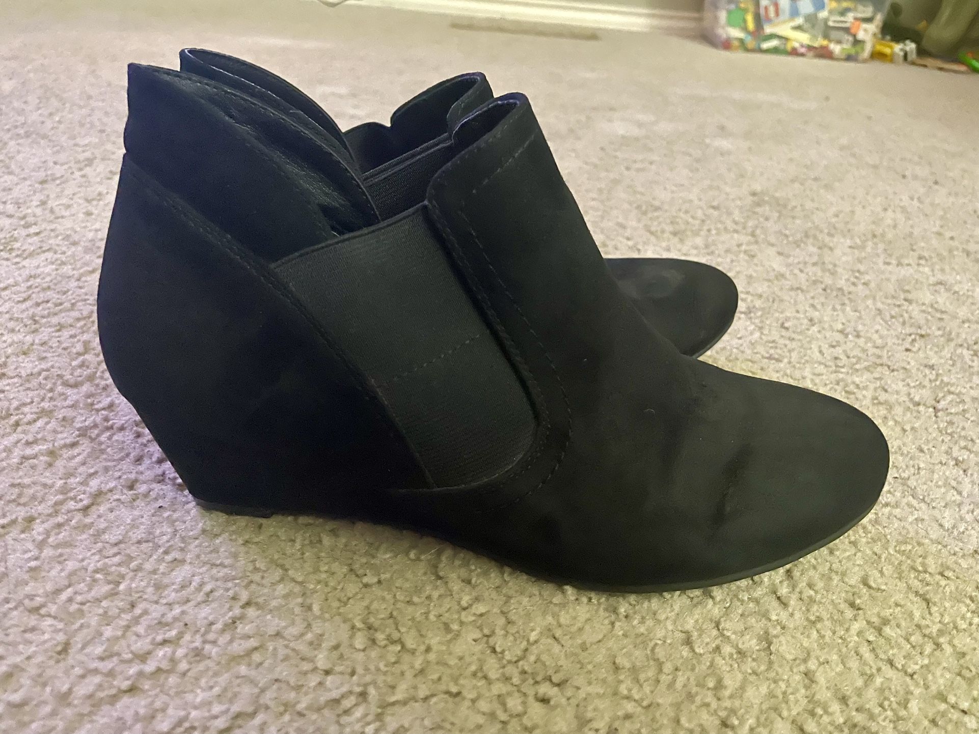 Women’s Croft & Barrow Black Wedge Booties