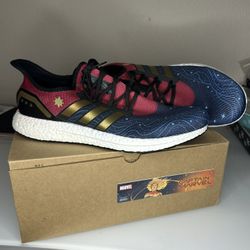 Adidas Speedfactory AM4 Captain Marvel Size 13