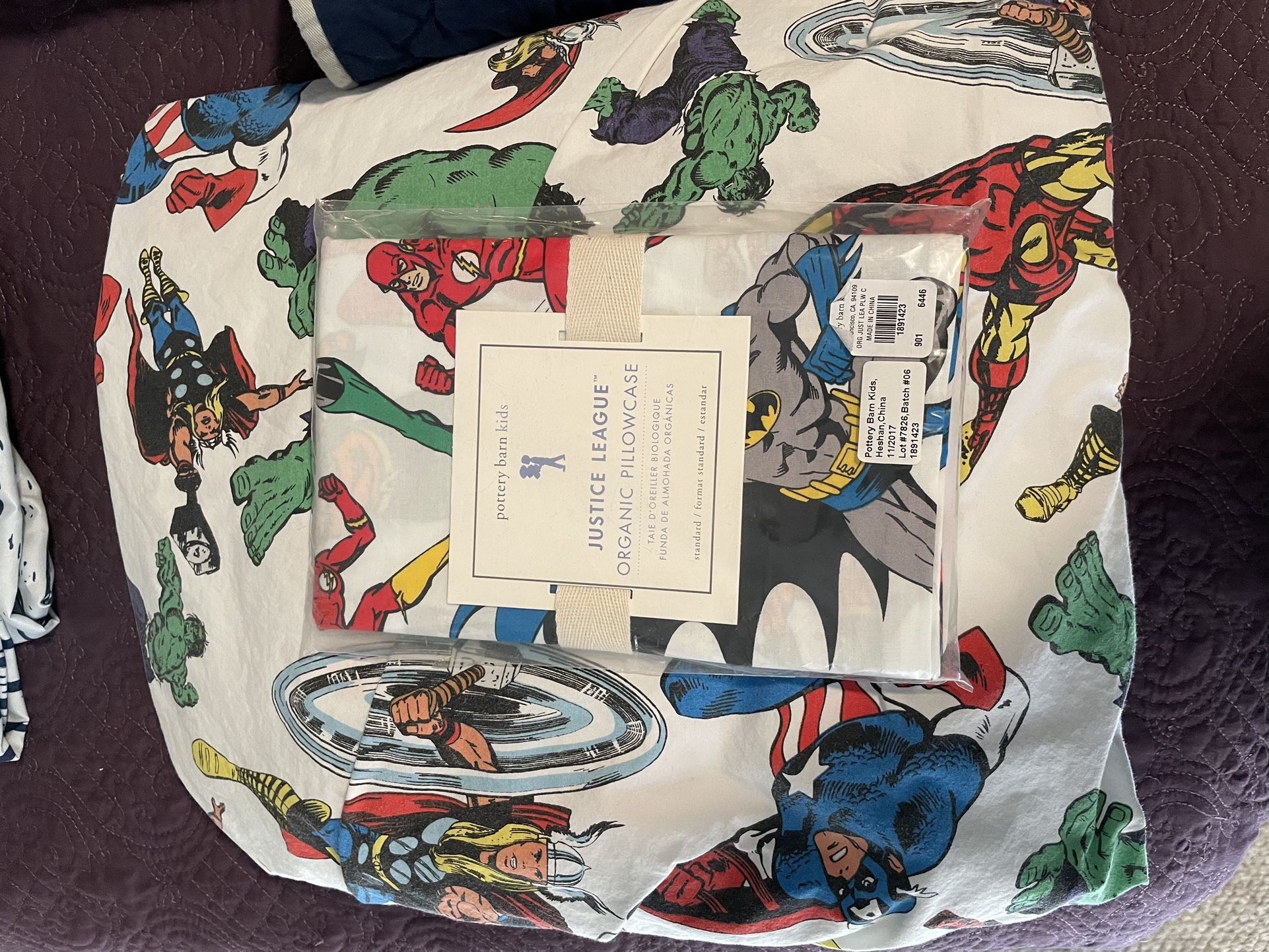 Boys Marvel Superhero Bed Sheets, Comforter , Laundry Hamper And 3D Light Up Marvel Items 