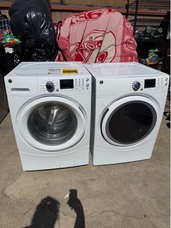 Set de lavadora y secadora de gas GE