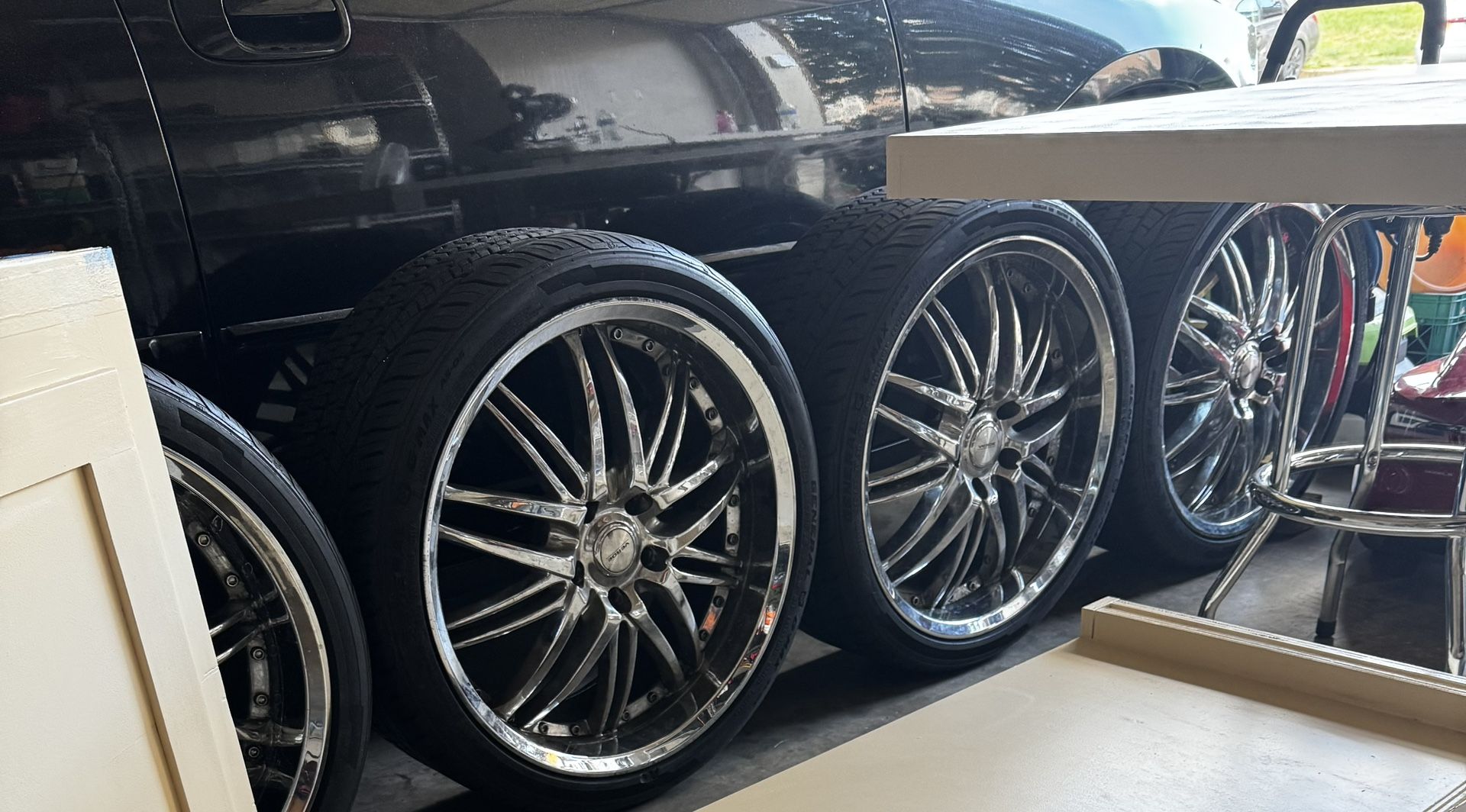 5 Lug Verde Rims Negotiable