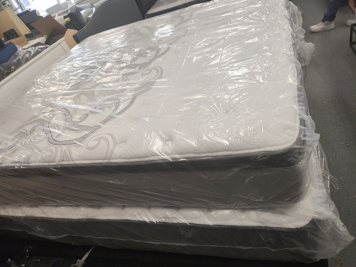 Sealy Pillowtop King Firm Mattress