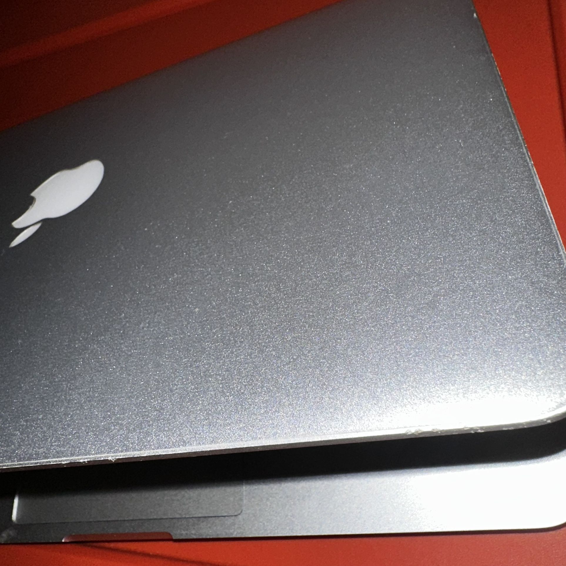 Macbook Pro 13 inch (2014)