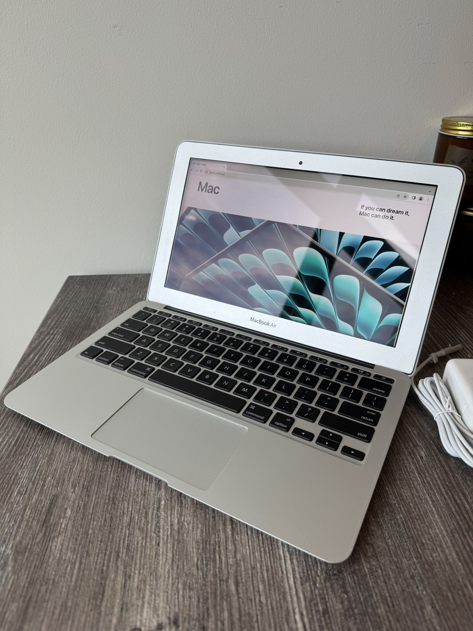 MacBook Air 11” With Charger
