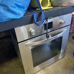 Kitchen oven