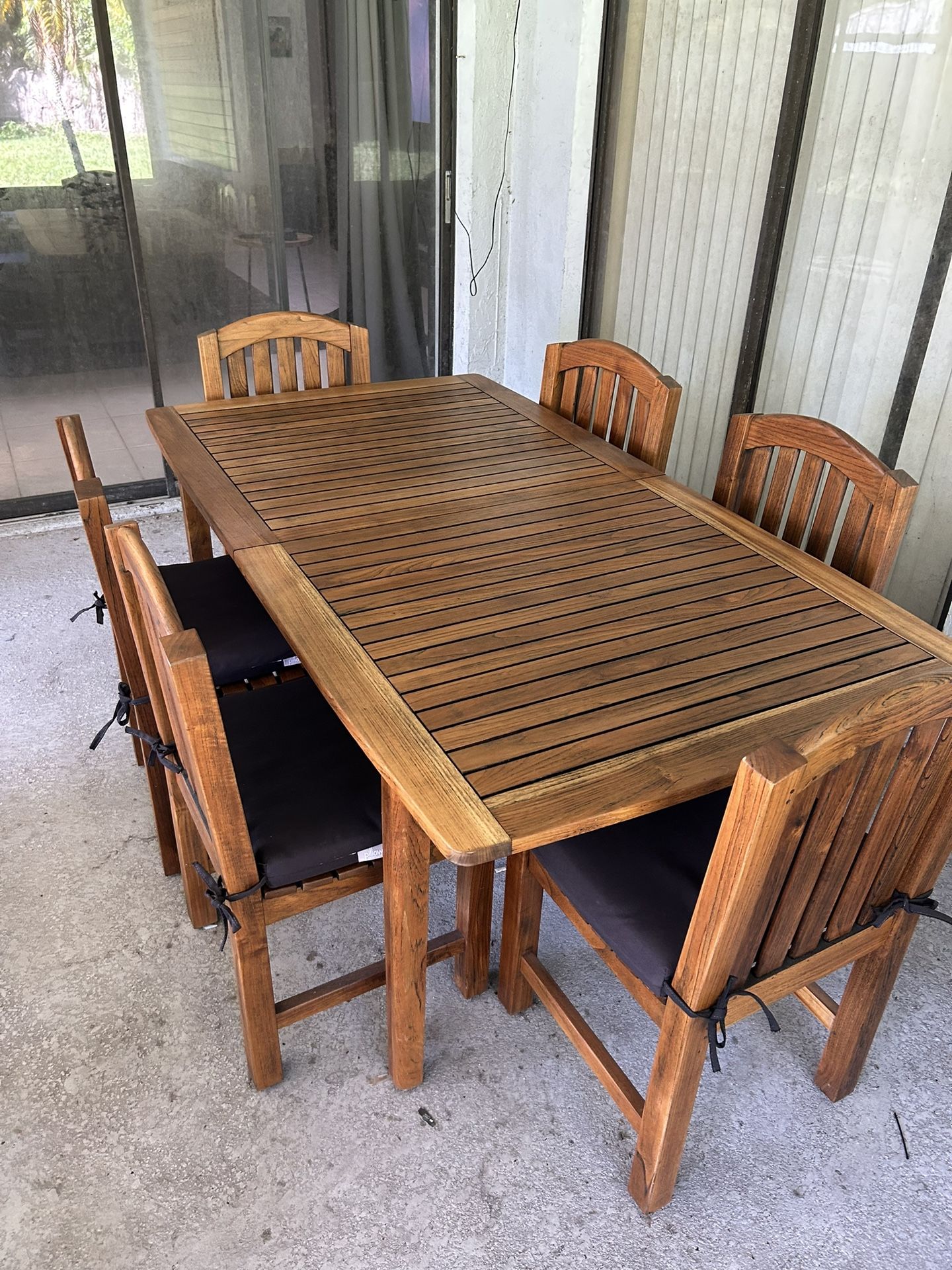 Newly Refinished Solid Dining Set Indoor/outdoor