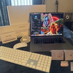 Apple Tech Bundle – Like New – Original Owner