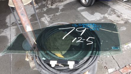 2013 Nissan Sentra drivers door window