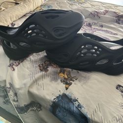 Black Onyx Foam Runners