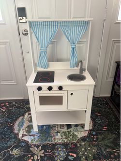 Discontinued wooden IKEA play kitchen/puppet show theater 🎭