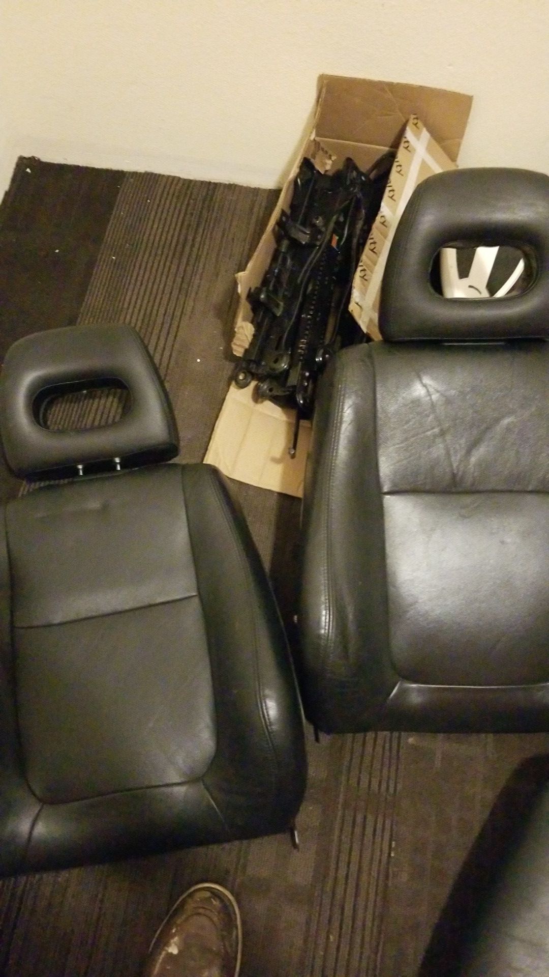 Acura leather gsr seats-(for parts)