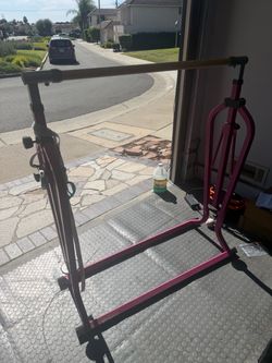 Gymnastic bar