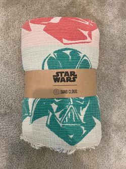 BNWT Sand Cloud Star Wars XL party blanket for picnic or beach
