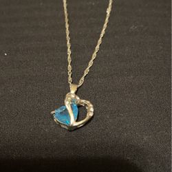 Women’s Silver Plated Rhinestone Heart Necklace 22”