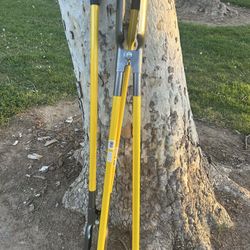 New 2pcs Metal Post Hole Diggers 