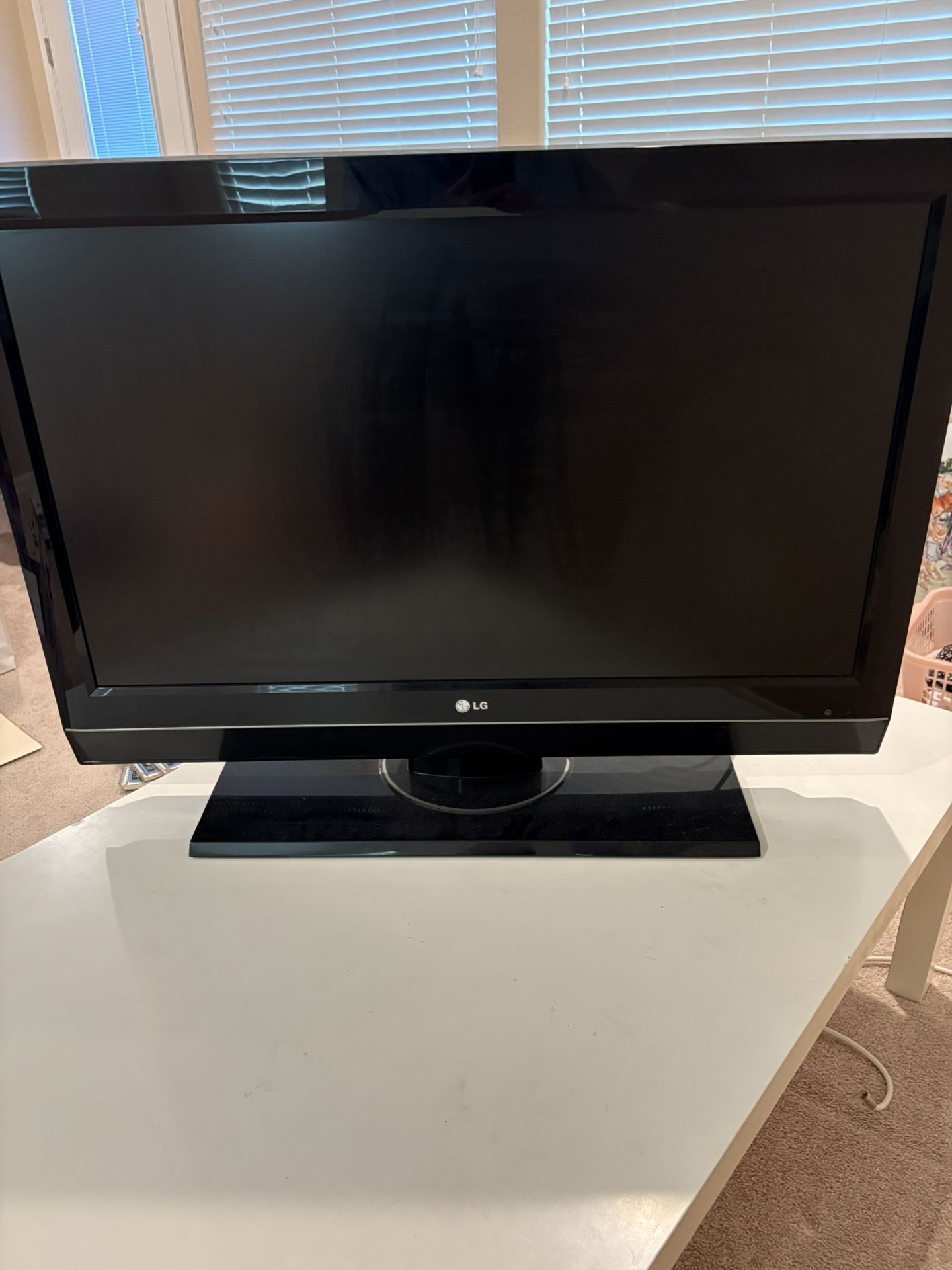 LG37LC7D TV From LG With Remote 