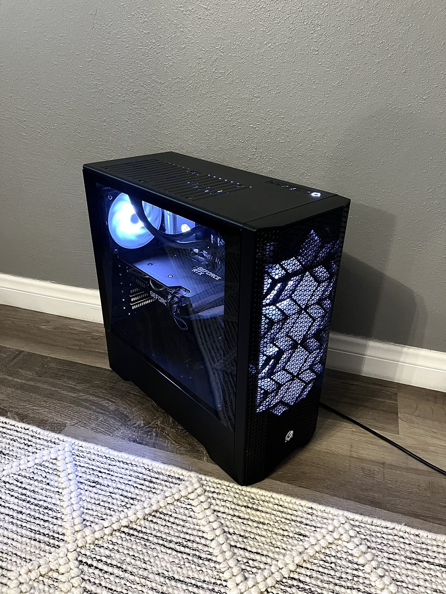 Gaming Pc: Rtx 3070, Ryzen 7, 1tb Ssd, Watercooled