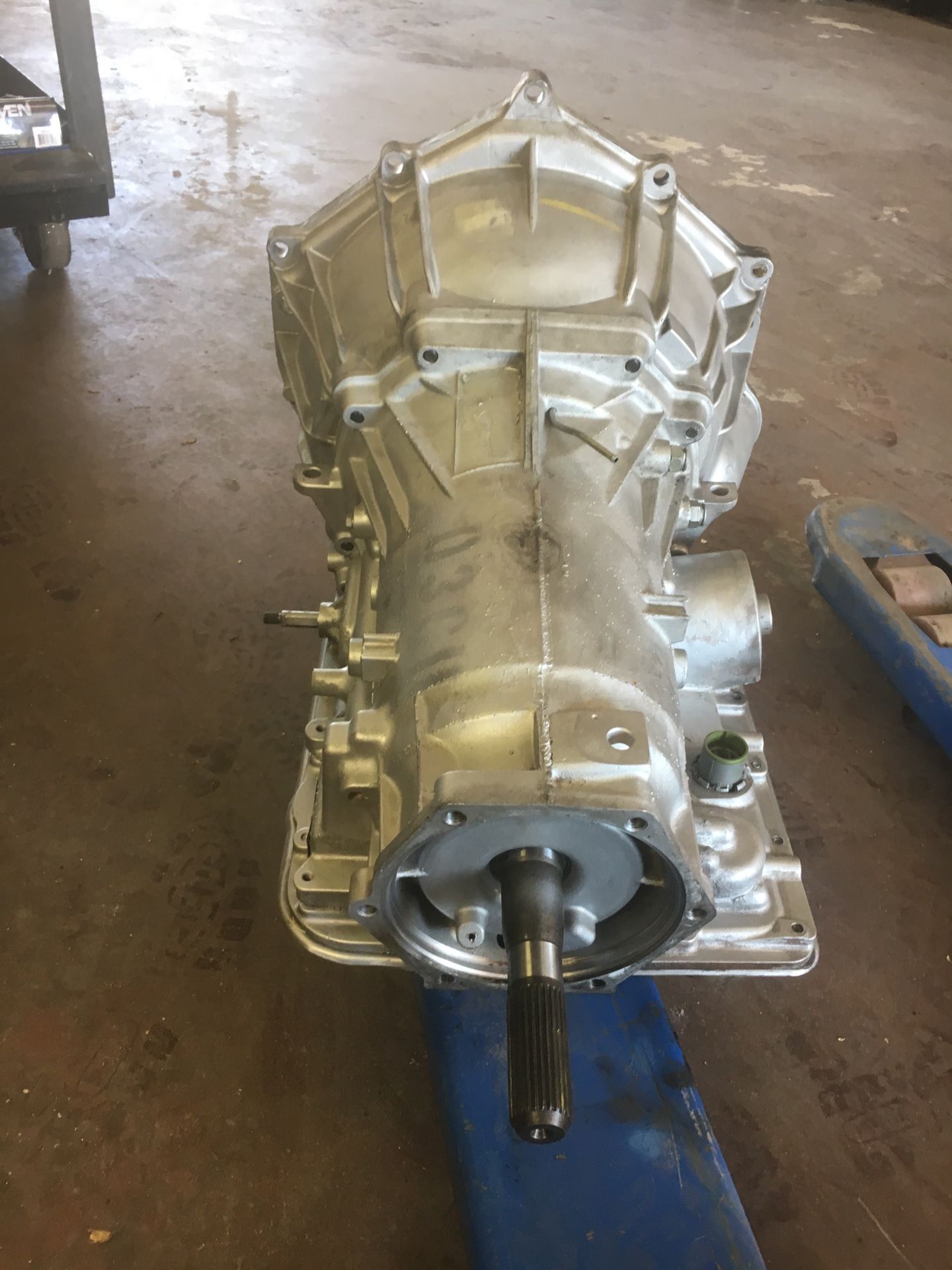 Chevy transmissions 4l60 700r4 4l80 2wd 4x4 for Sale in Farmersville, CA OfferUp