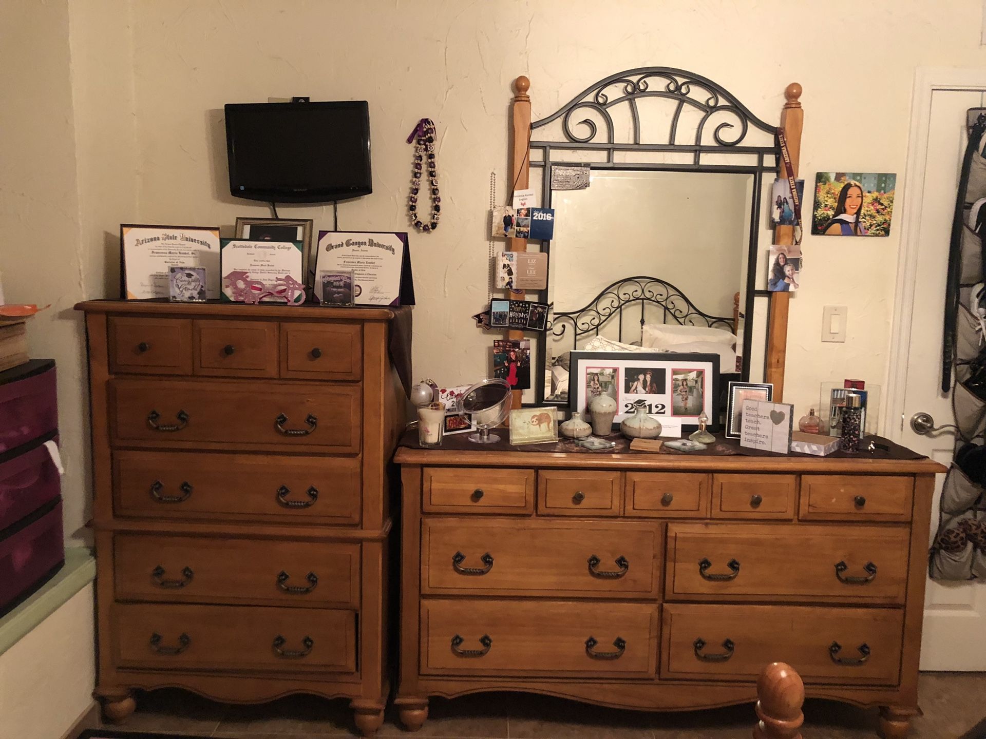 ENTIRE Queen bedroom set (with dressers)