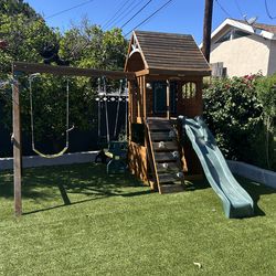 Kids outdoor playset