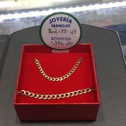 Necklace and bracelet combo