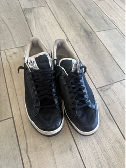 Size 13 Adidas Rod Laver Black