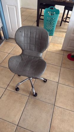 rolling chair