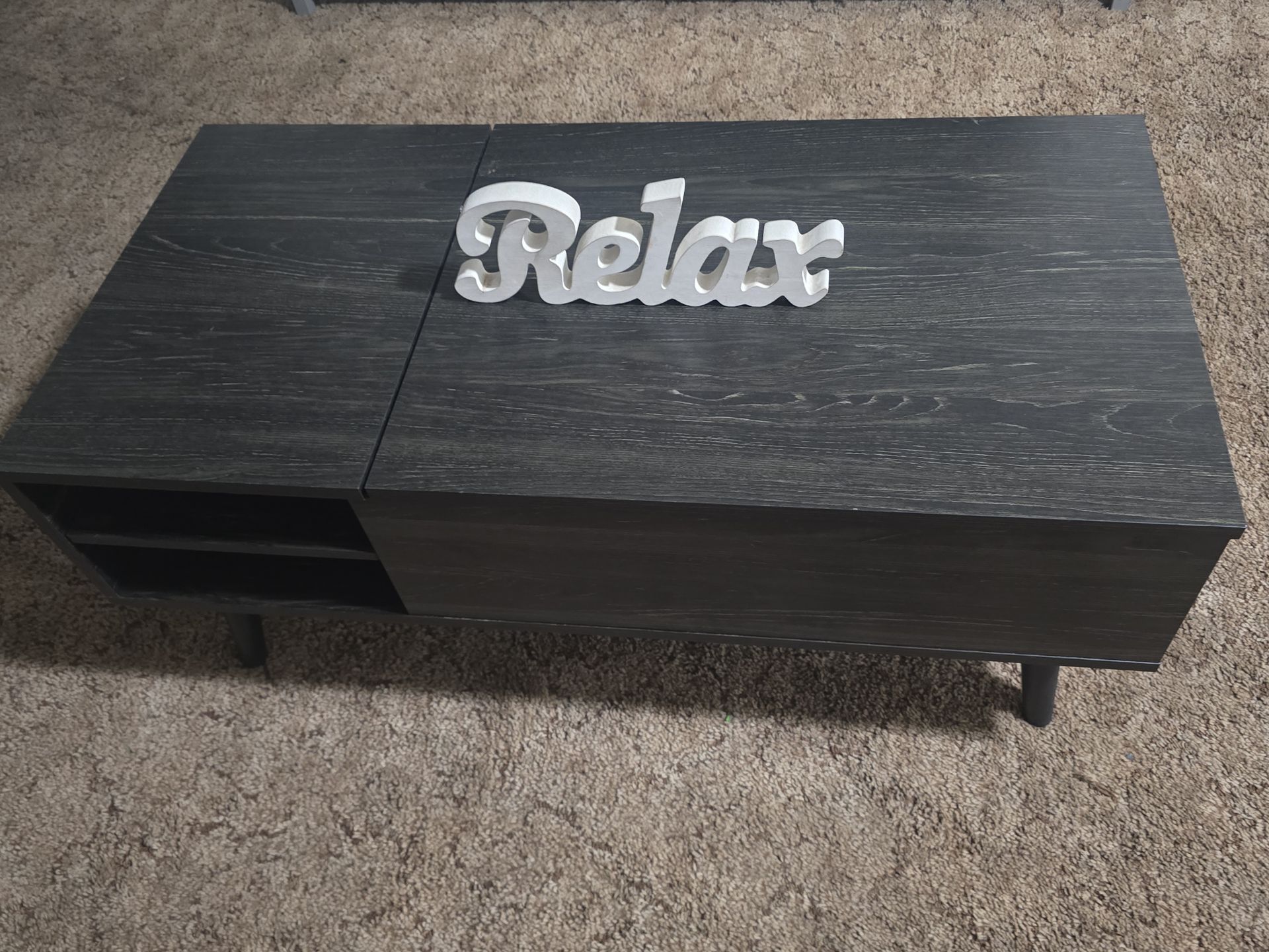 Coffe/desk table w/storage
