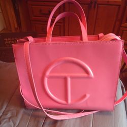 Telfar Bag 🩷
