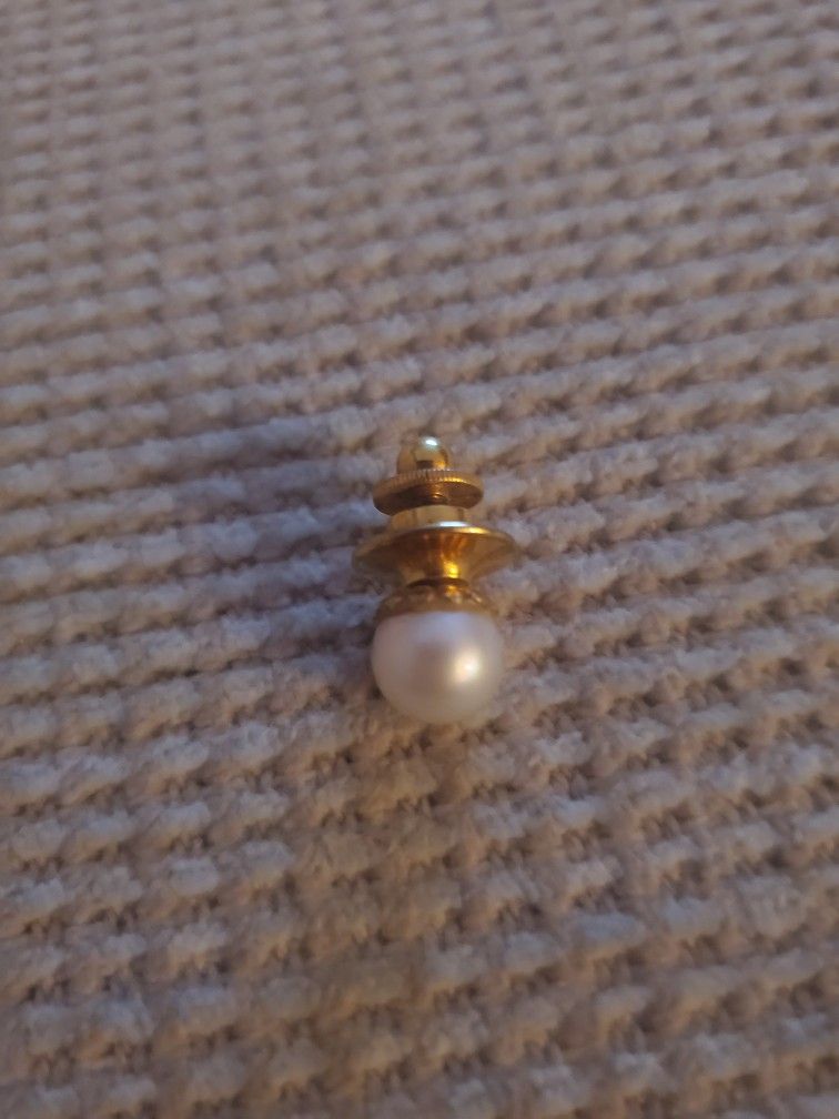 CLASSIC PEARL STUD TIE TAC PIN