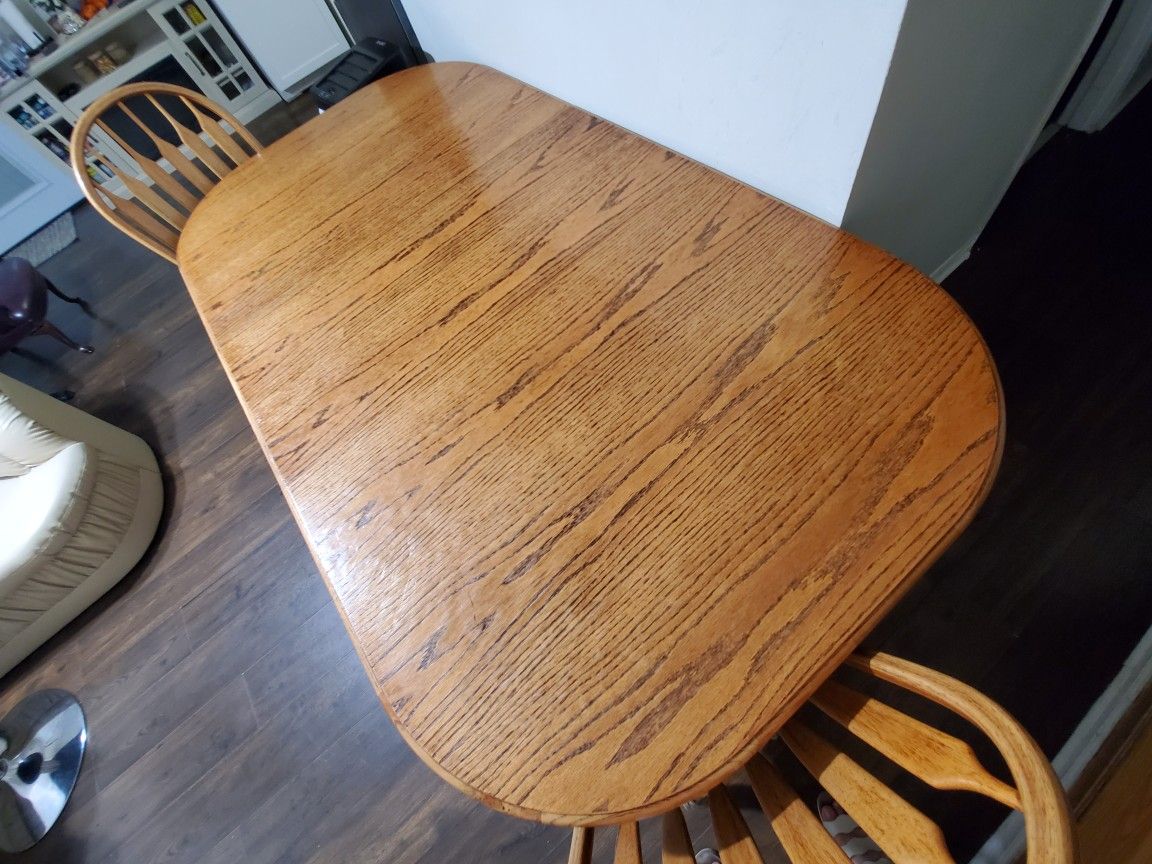 Dining table 8 People