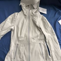 Lululemon Women's Cross Chill Performance Jacket