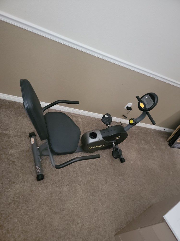 Work Out Bike (Excellent Condition)
