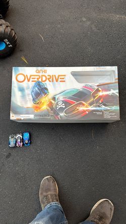 Anki Overdrive Starter Kit with Cars no