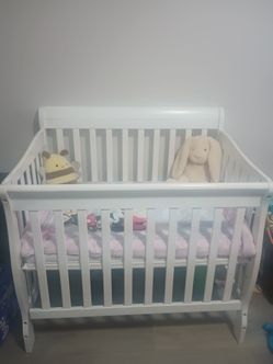 White baby crib
