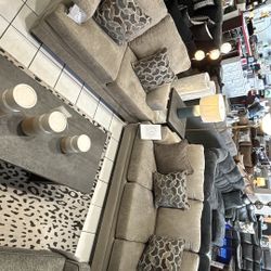 Beautiful Sofa And Loveseat Set - Brand New 
