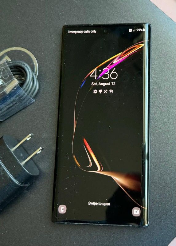 Samsung Galaxy Note 10 , 256GB,  Unlocked   for all Company Carrier ,  Excellent Condition  Like New