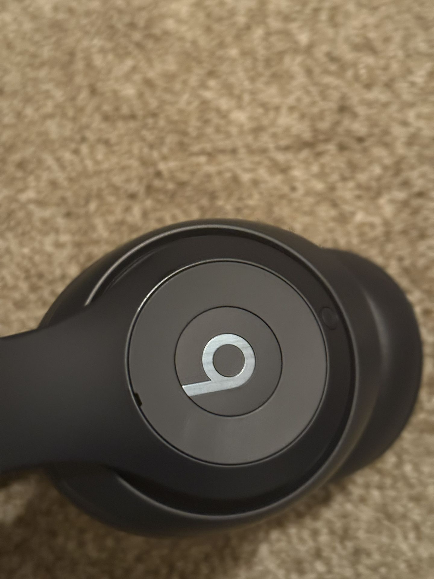 Beats Studio Pro Over The Ear Headphones