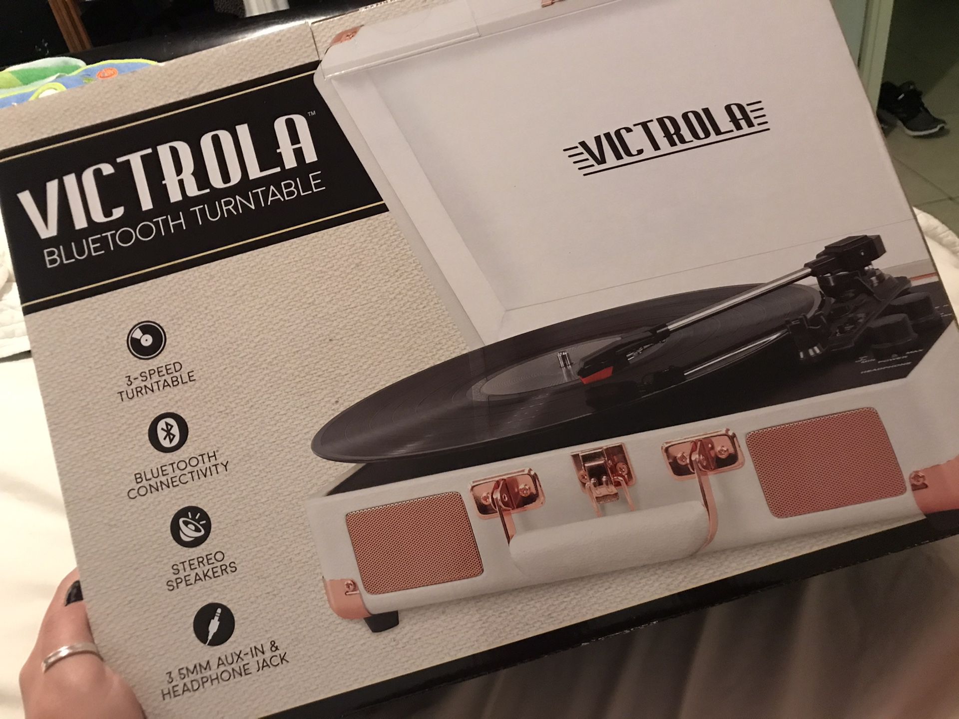 Victrola Bluetooth turntable with KHALID record!! New!