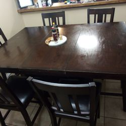 Dining Table From Four Chairs To Six Chairs