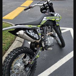 Dirt Bike 250cc Full Size