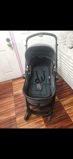 Maxi Cosi Stroller And Bassinet