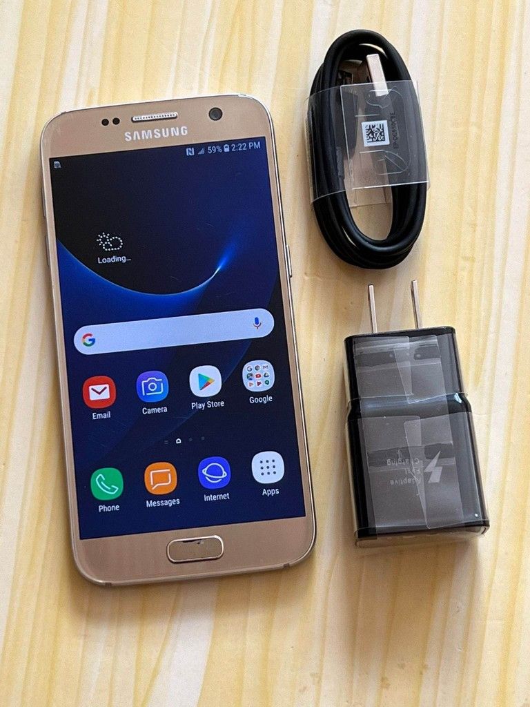 Samsung Galaxy S7 || Factory Unlocked, Nothing wrong works perfectly, Excellent condition like new.