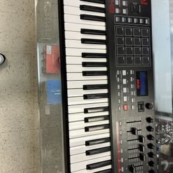 Akai Professional Keyboard/mixer 