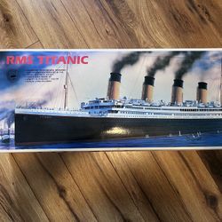 Titanic Model Kit 