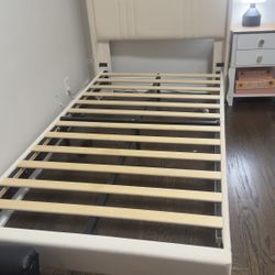 Twin Bed 