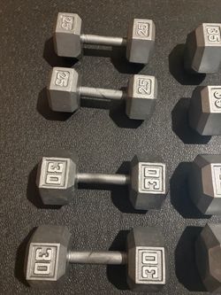Set of Hex Cast Iron Dumbbells ( heavy) 40#, 35#, 30# and 25 #   In total: 260 pounds.